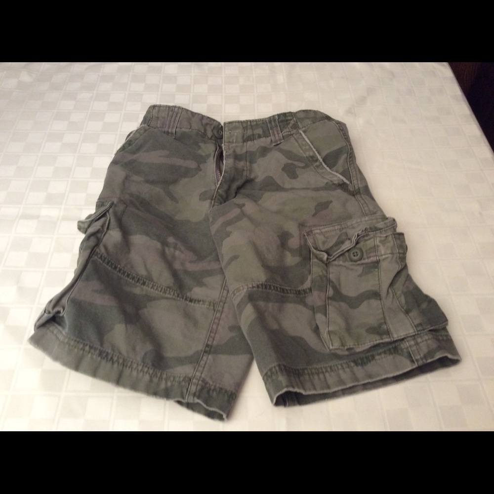 💜 Boys camo cargo shorts